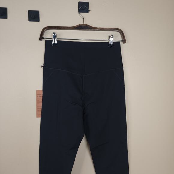 Girlfriend Collective Compressive High-Rise Legging in Black Size M - Picture 4 of 8